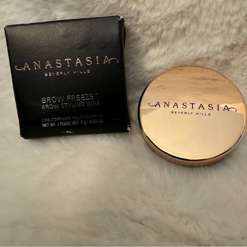 Anastasia Beverly Hills Brow Freeze. Clear wax formula for all skin tones NWT
